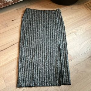 H&M sparkly black/silver metallic pencil skirt size small